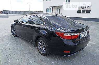 Седан Lexus ES 2013 в Черкассах