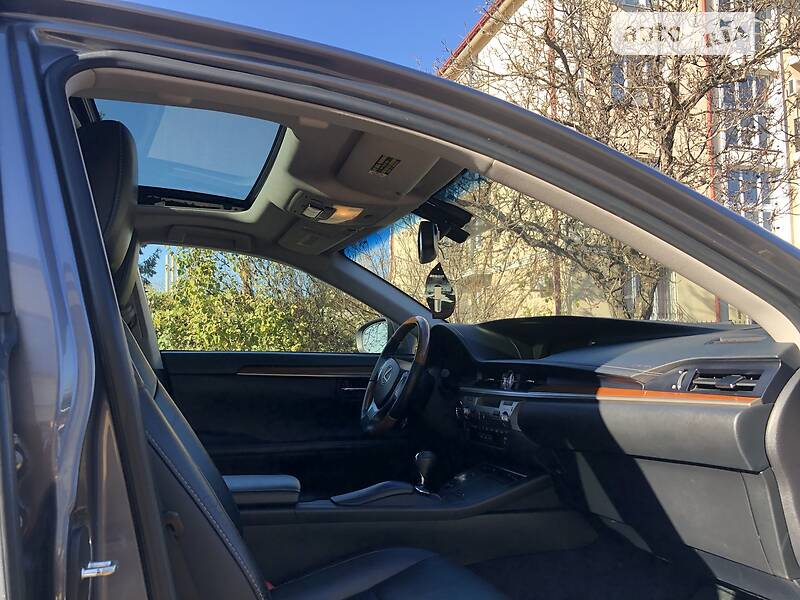 Седан Lexus ES 2012 в Одессе