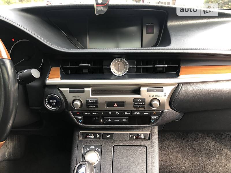 Седан Lexus ES 2012 в Одессе
