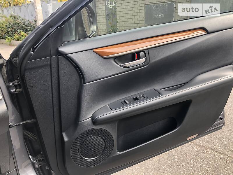 Седан Lexus ES 2012 в Одессе