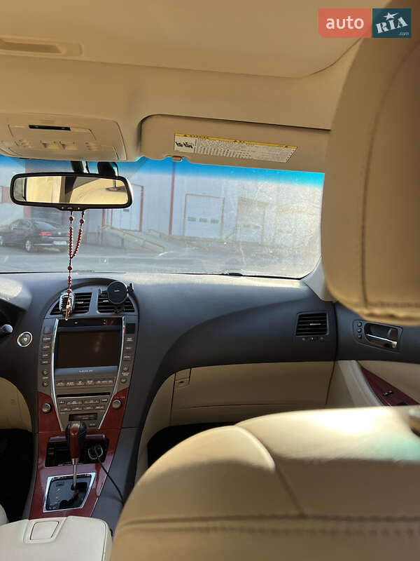 Седан Lexus ES 2007 в Львові