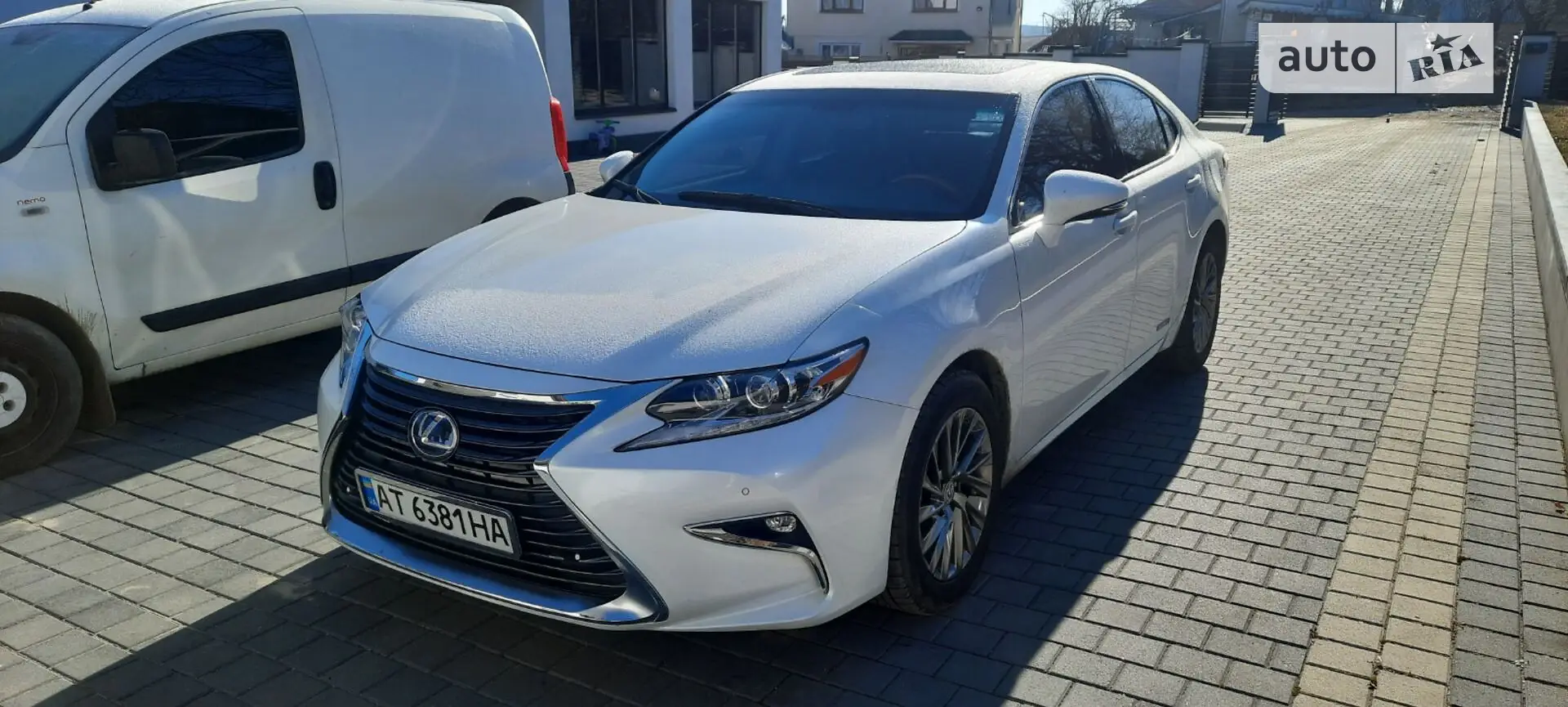 2013 Lexus ES - мініатюра 2