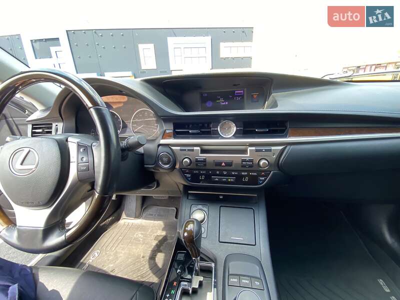 Седан Lexus ES 2014 в Киеве фото 9 Седан Lexus ES 2014 в Киеве