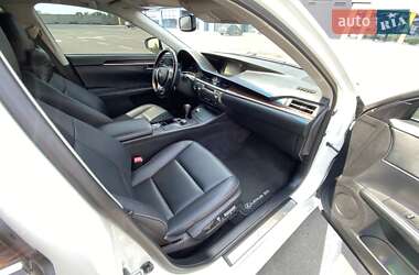 Седан Lexus ES 2014 в Києві