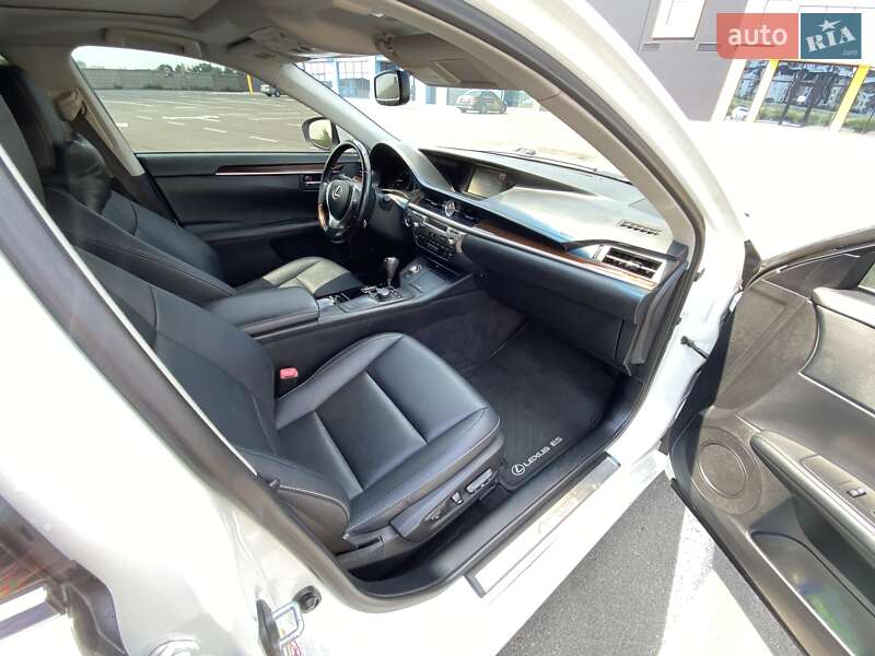 Седан Lexus ES 2014 в Киеве фото 10 Седан Lexus ES 2014 в Киеве