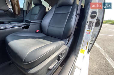 Седан Lexus ES 2014 в Києві