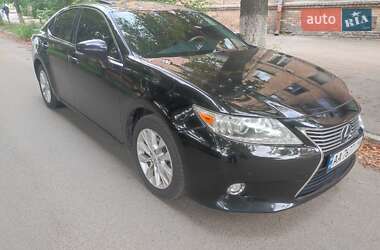 Седан Lexus ES 2014 в Киеве