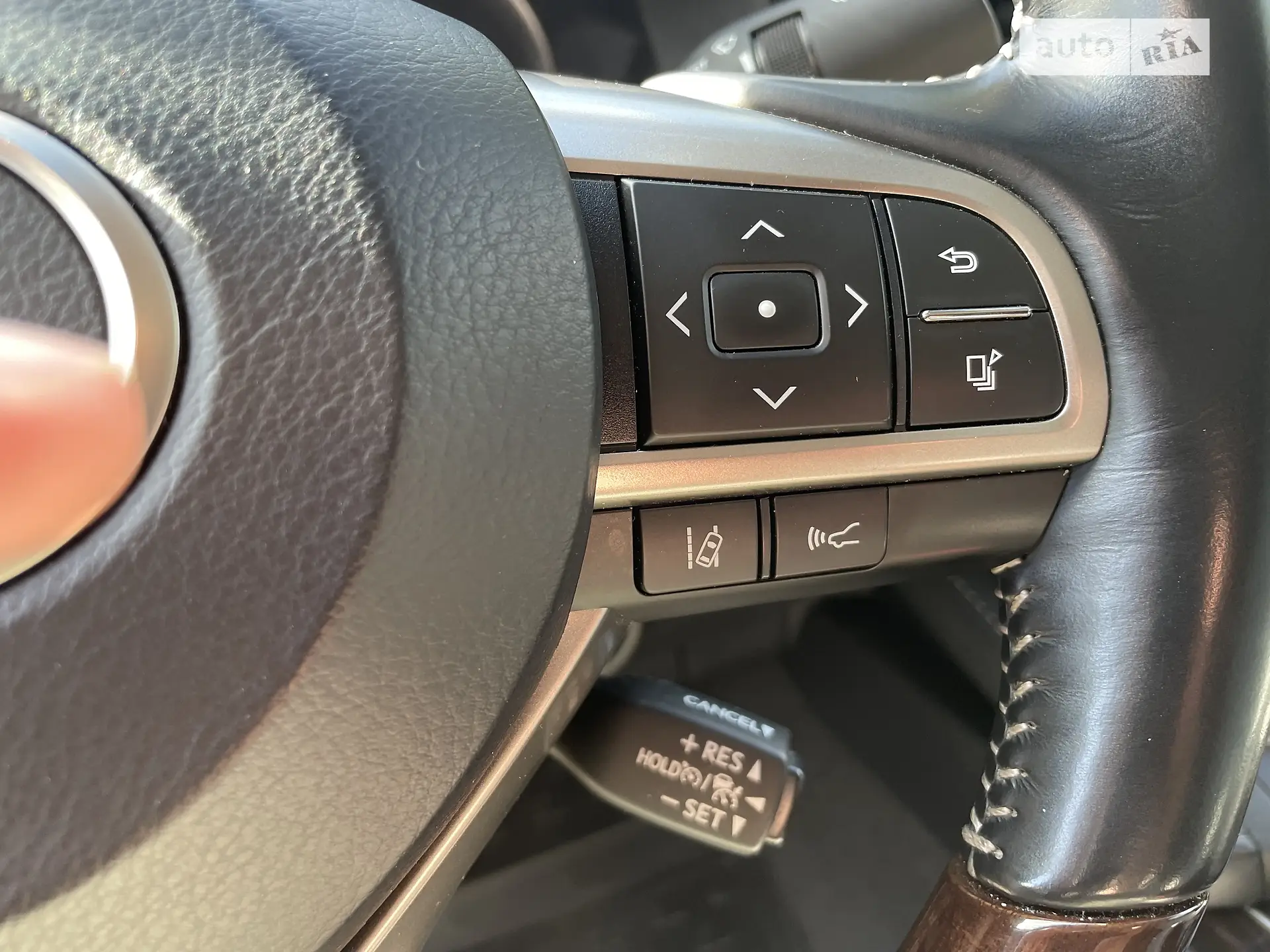 2017 Lexus ES - мініатюра 34
