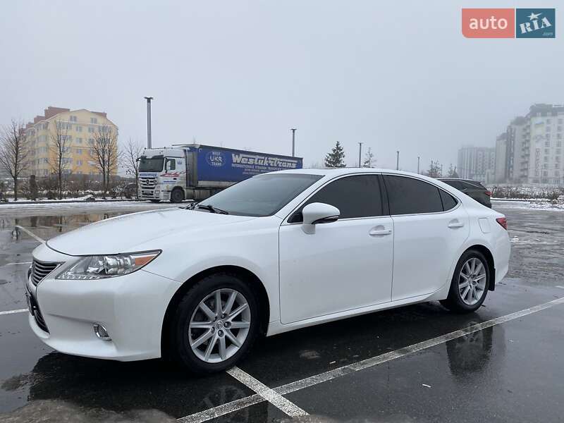 Седан Lexus ES 2014 в Киеве фото 30 Седан Lexus ES 2014 в Киеве