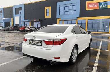 Седан Lexus ES 2014 в Києві