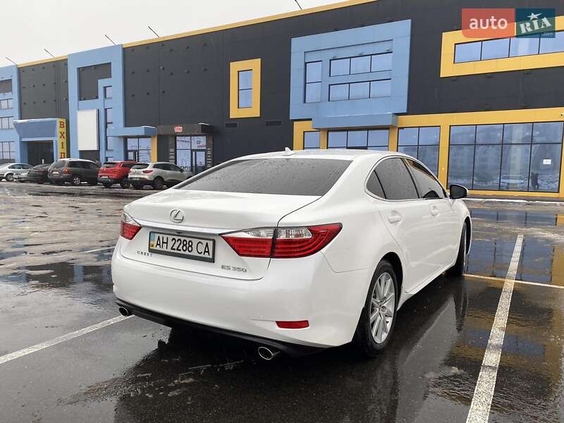 Седан Lexus ES 2014 в Киеве фото 35 Седан Lexus ES 2014 в Киеве