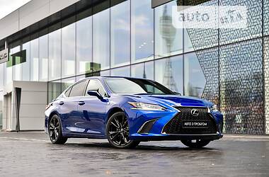 Lexus ES 2022