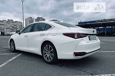 Седан Lexus ES 2020 в Києві