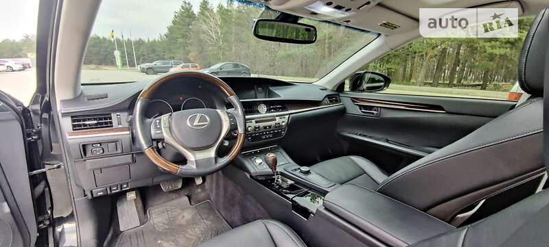 Седан Lexus ES 2014 в Києві