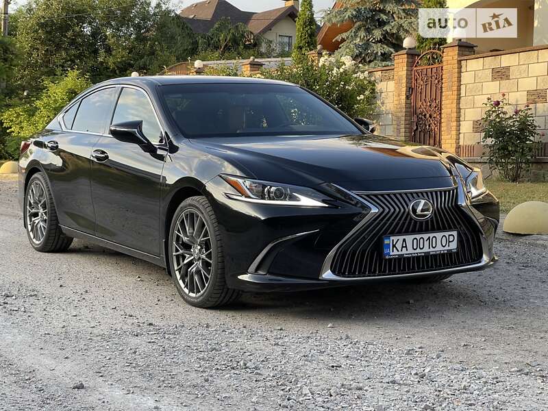 Седан Lexus ES 2019 в Києві