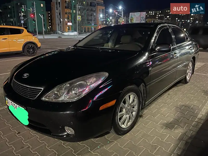 Lexus ES