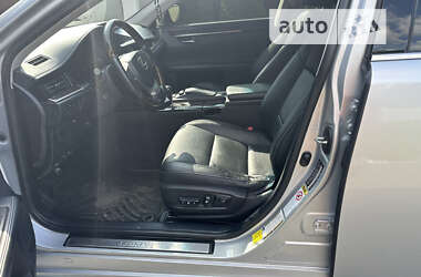 Седан Lexus ES 2013 в 