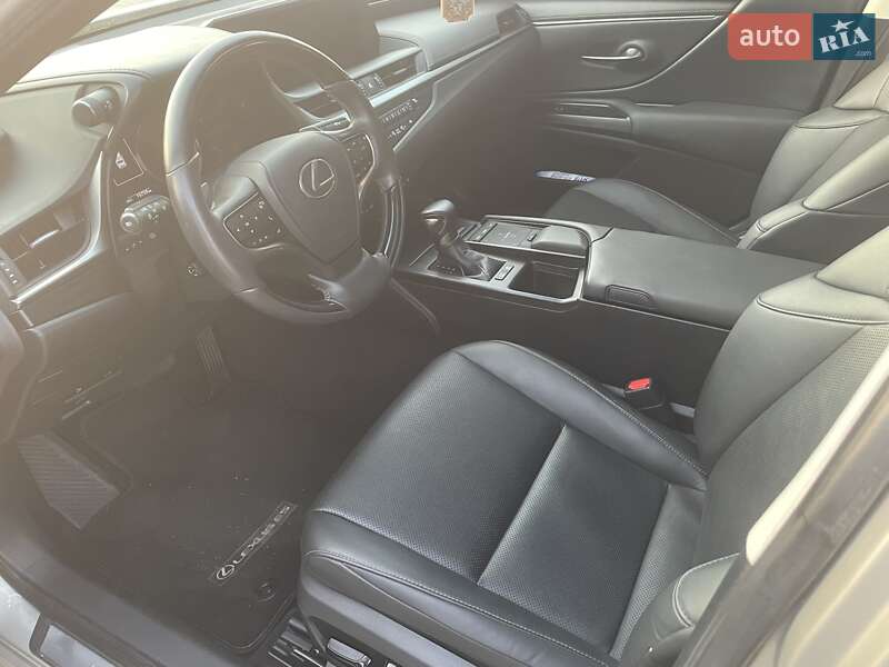 Седан Lexus ES 2019 в Киеве фото 13 Седан Lexus ES 2019 в Киеве