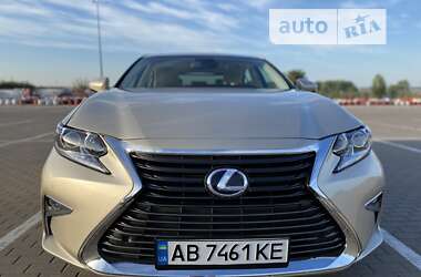 Седан Lexus ES 2012 в Виннице