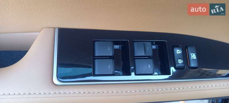 Седан Lexus ES 2016 в Ровно