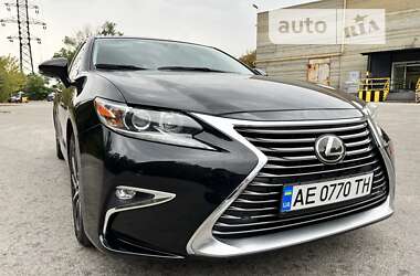 Седан Lexus ES 2017 в Дніпрі