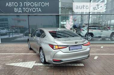 Седан Lexus ES 2021 в Киеве