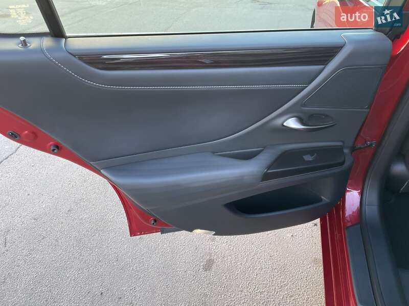 Седан Lexus ES 2018 в Одессе