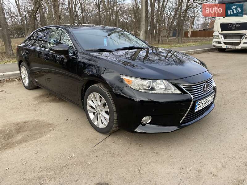 Седан Lexus ES 2012 в Измаиле