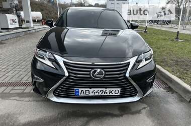 Седан Lexus ES 2017 в Виннице