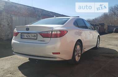 Седан Lexus ES 2014 в Харкові