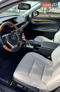Седан Lexus ES 2014 в Днепре