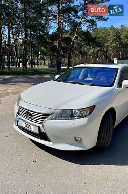 Седан Lexus ES 2013 в Кропивницком