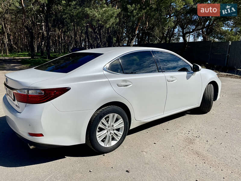 Седан Lexus ES 2013 в Кропивницькому