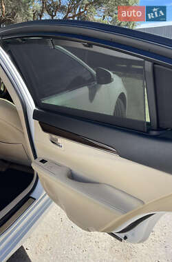 Седан Lexus ES 2013 в Кропивницком