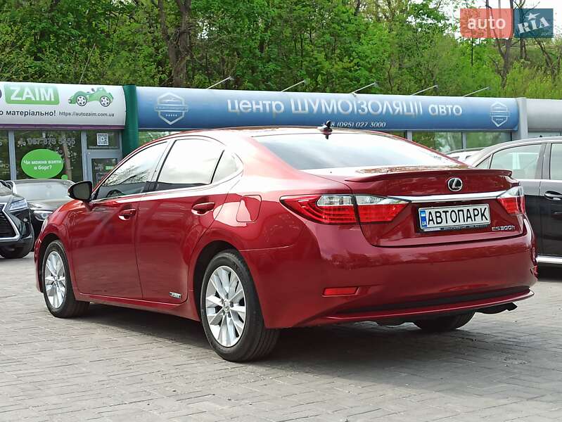 Седан Lexus ES 2015 в Днепре