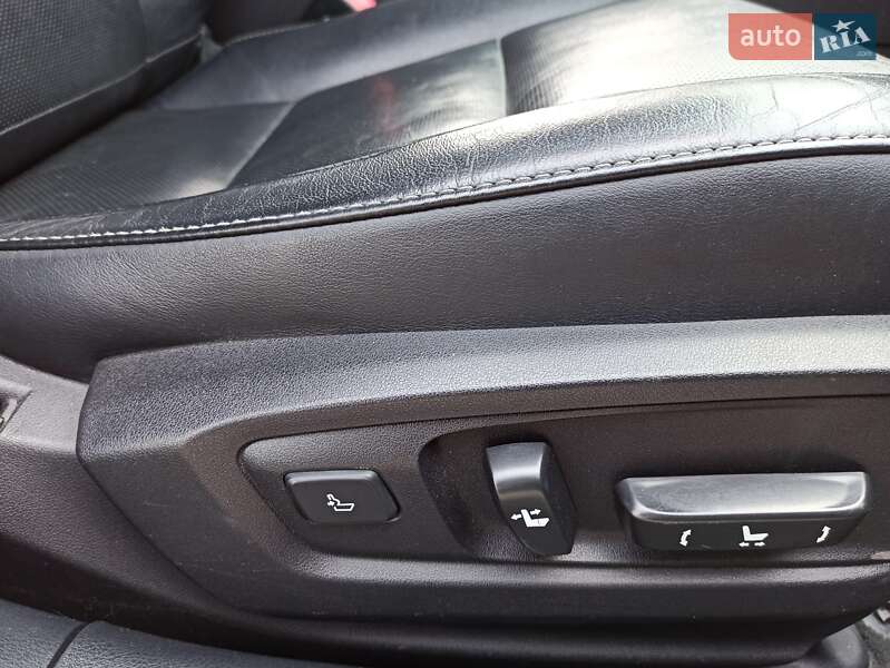 Седан Lexus ES 2015 в Днепре