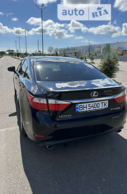 Седан Lexus ES 2013 в Одесі
