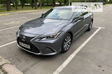 Седан Lexus ES 2018 в Миколаєві