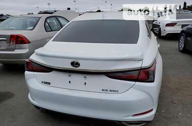 Седан Lexus ES 2021 в Ужгороде