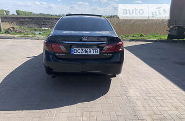 Седан Lexus ES 2009 в Бучі