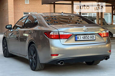 Седан Lexus ES 2014 в Белой Церкви