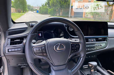 Седан Lexus ES 2022 в Виннице