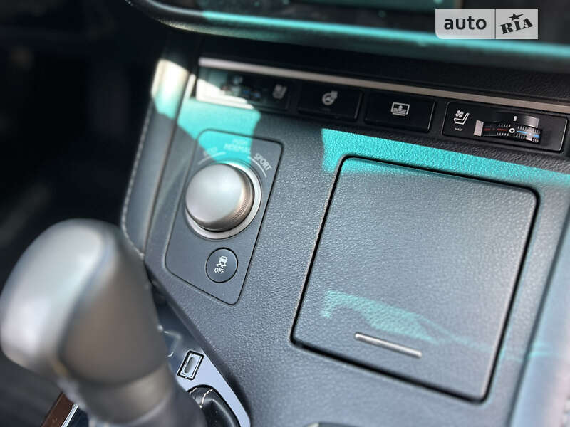 Седан Lexus ES 2018 в Кропивницком фото 26 Седан Lexus ES 2018 в Кропивницком