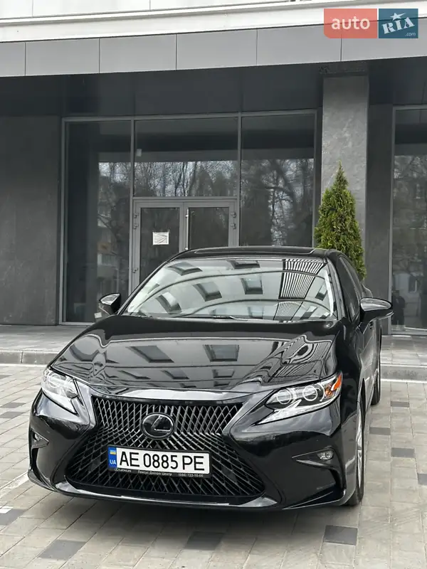 Lexus ES