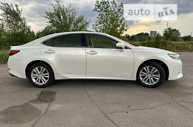 Седан Lexus ES 2013 в Умани