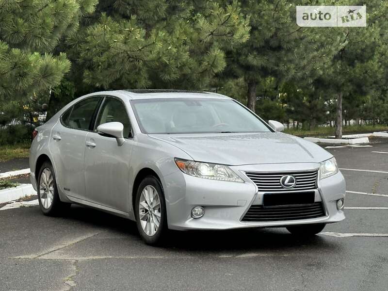 Седан Lexus ES 2012 в Одесі