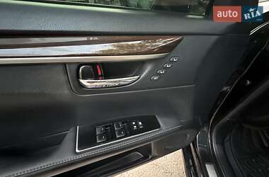 Седан Lexus ES 2016 в 