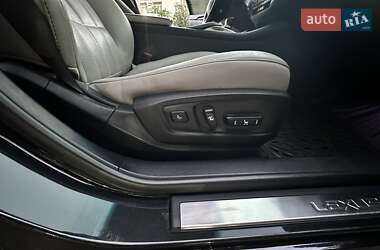 Седан Lexus ES 2016 в 