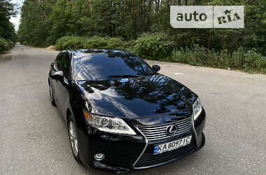 Седан Lexus ES 2014 в Киеве