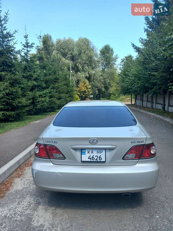 Седан Lexus ES 2003 в Киеве